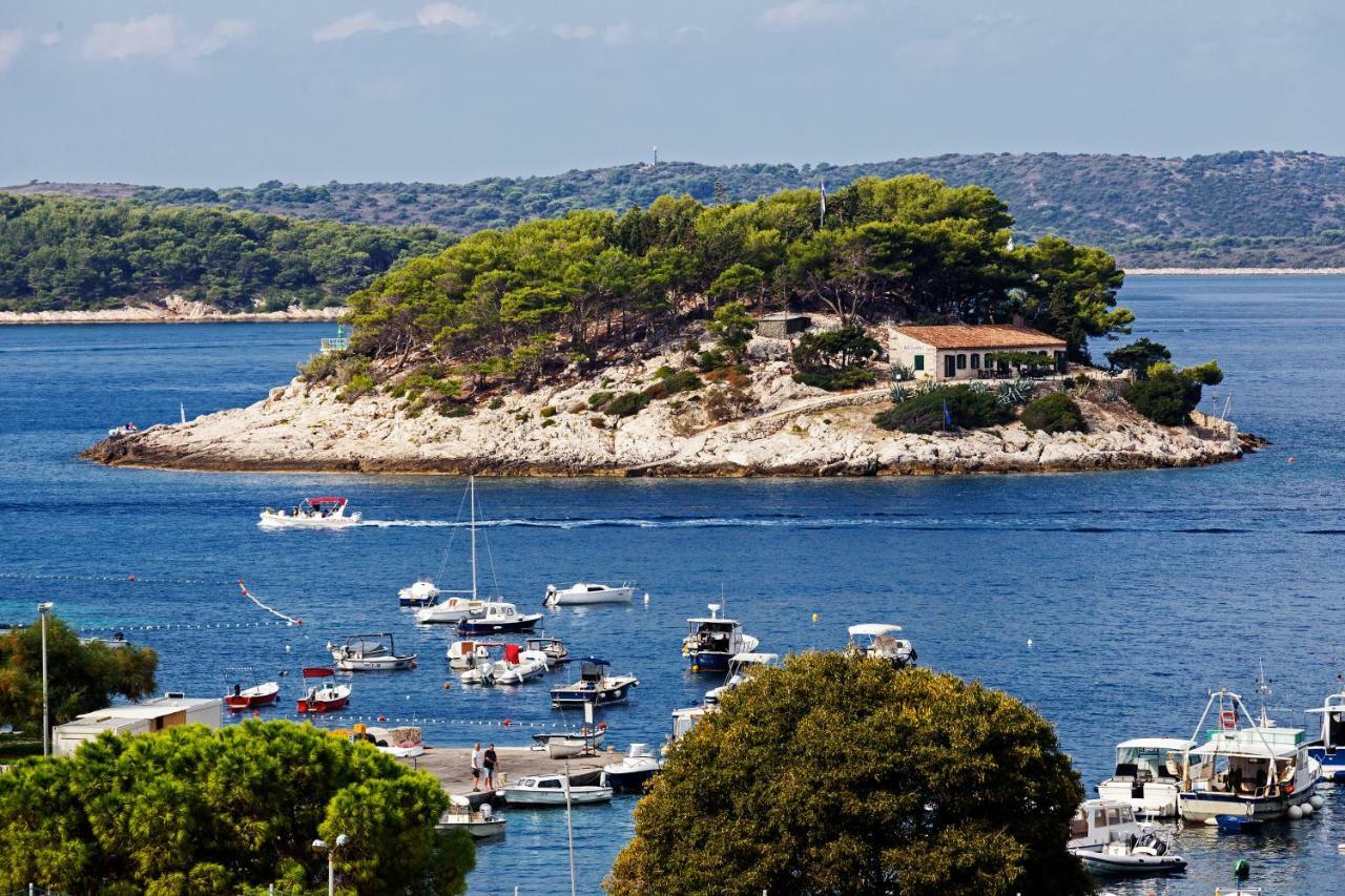 Hvar Harbor Luxury * Hvar Town